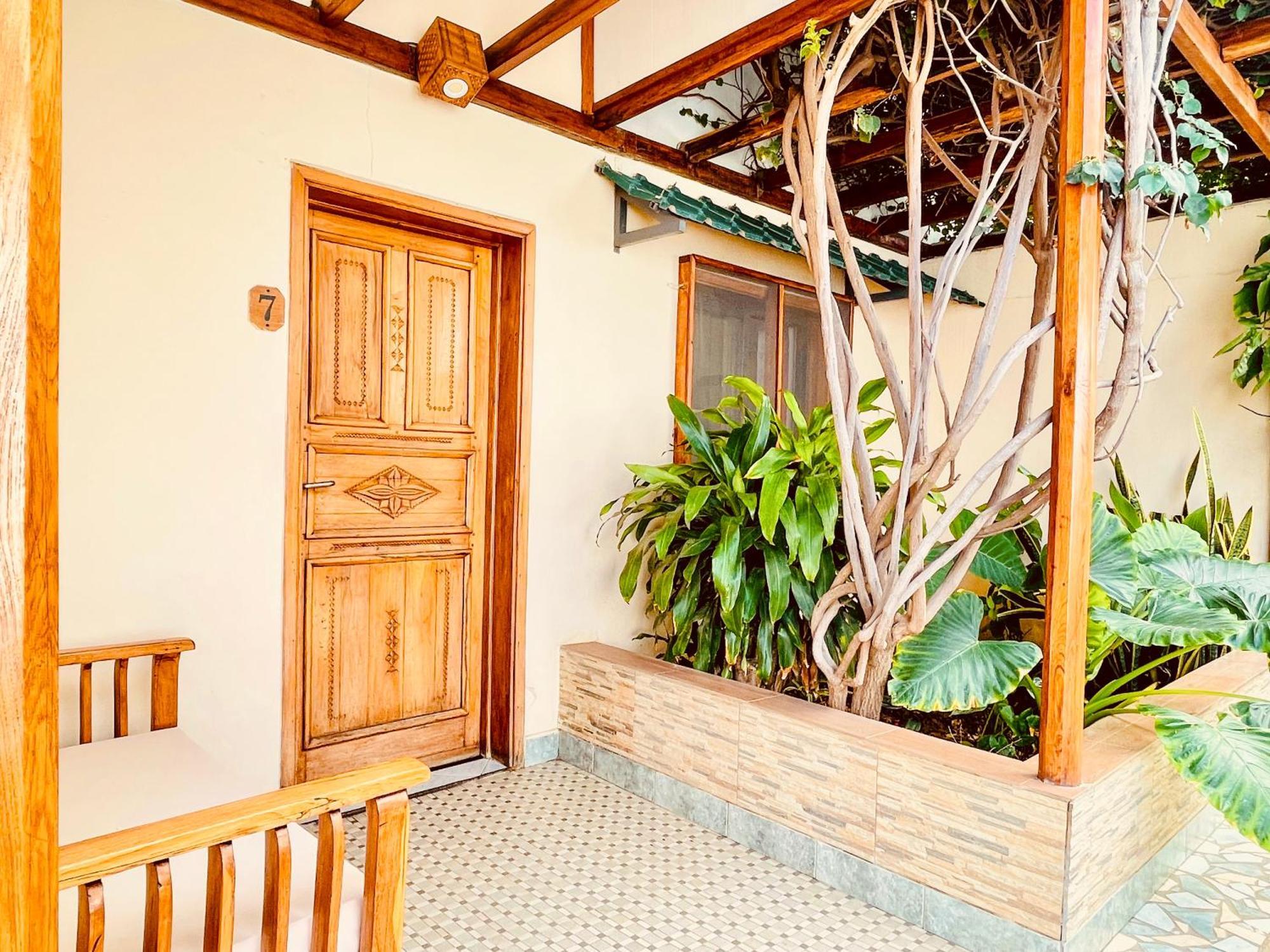 Le Nouvel Eden Hotel Toliara Exterior photo